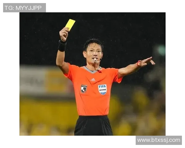 中国裁判首次执法世界杯预选赛实现历史性突破彰显中国足球新进步